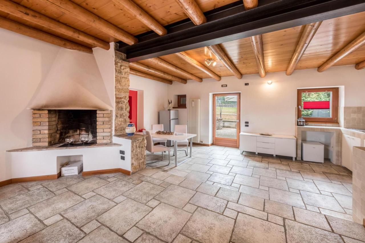 コステロマーノ Casa Rusticoヴィラ エクステリア 写真
